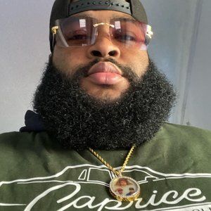 Meet your Posher, Travis